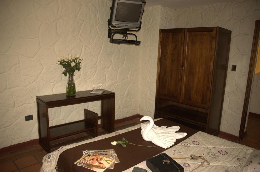 Hotel Quito Antiguo Cameră foto
