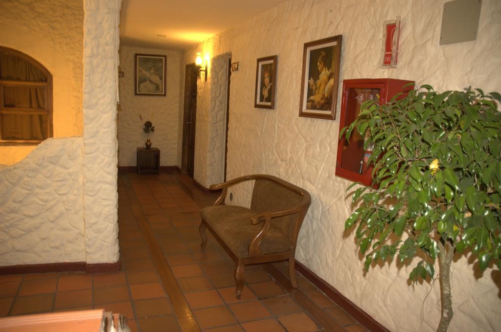 Hotel Quito Antiguo Exterior foto